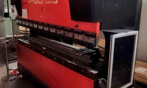 Ohraňovací lis CNC AMADA HFT 80-25 (2001)