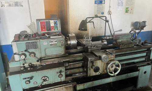 Lathe TOS Trenčín SN 40 B/1000