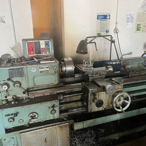 Lathe TOS Trenčín SN 40 B/1000