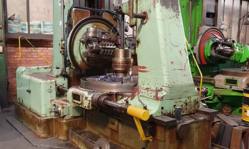 Gear hobbing machine TOS Čelákovice FO 16 (1983)