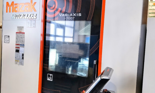 Vertical Machining Center MAZAK VARIAXIS i-700T (2016)