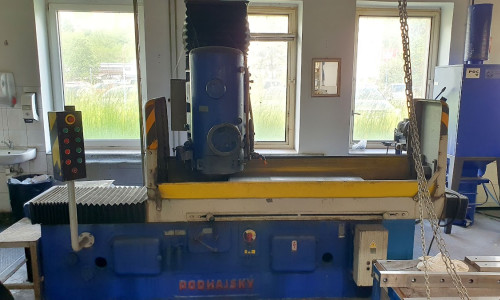 Grinding machines surface Kovosvit Holoubkov BPV 300 (1968)