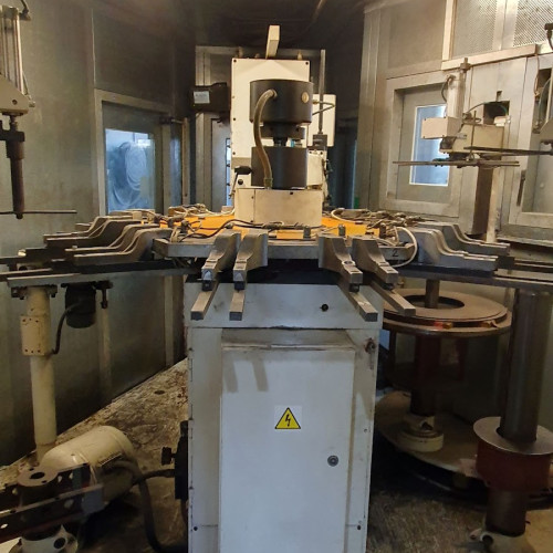 High-speed slotting/notching press Müller Weingarten NKA 8 (GO 2010)